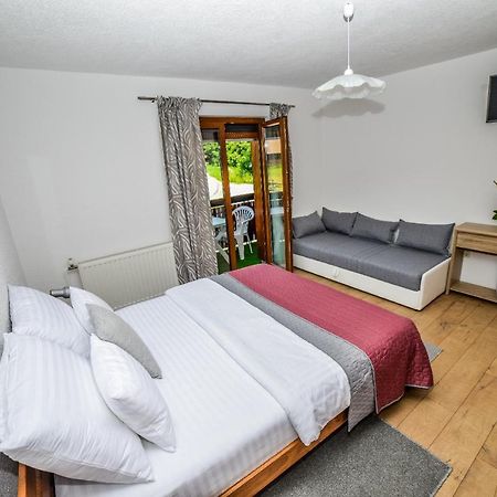 יאזרצה Sixteen Lakes Guest House 2 מראה חיצוני תמונה