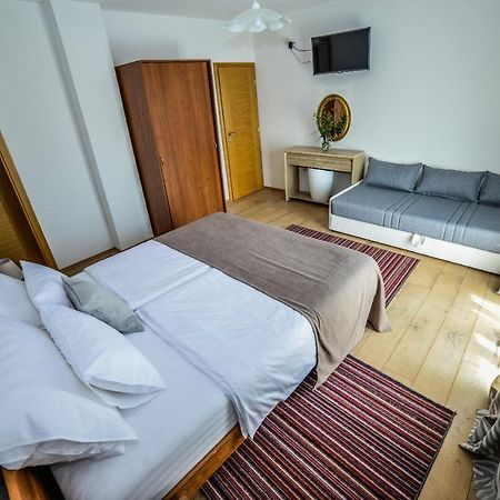 יאזרצה Sixteen Lakes Guest House 2 מראה חיצוני תמונה